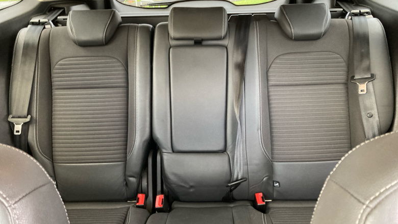 Ford Kuga 2.0 TDCi Titanium Edition 5dr 2WD Diesel Estate